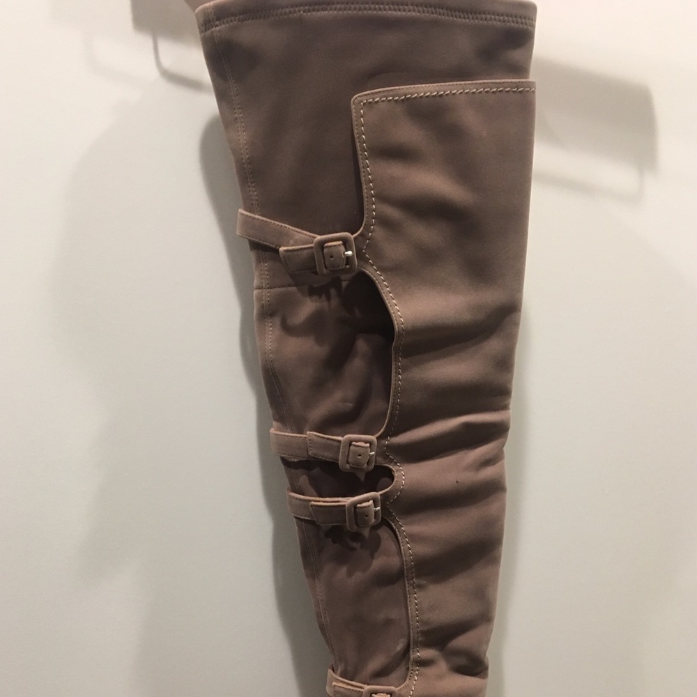 LMT: Bakers Lafayette OTK Boots - Picture 6 of 10
